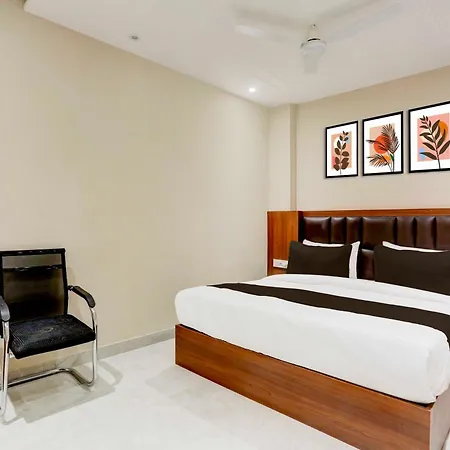 Отель Collection O Taj Nagri Phase 2